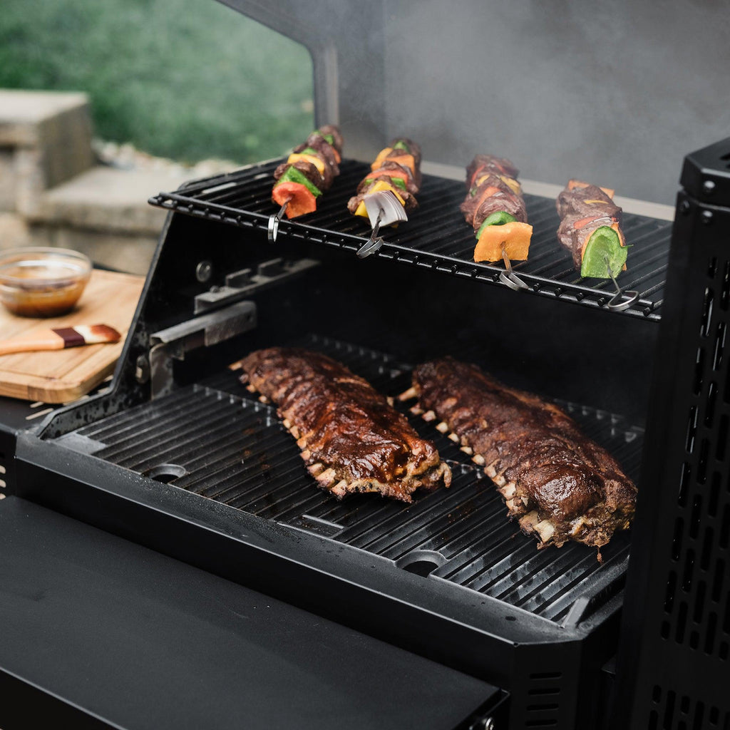 Masterbuilt Gravity Series 600 Digital WiFi Charcoal Grill and Smoker with PIZZA OVEN ATTACHMENT