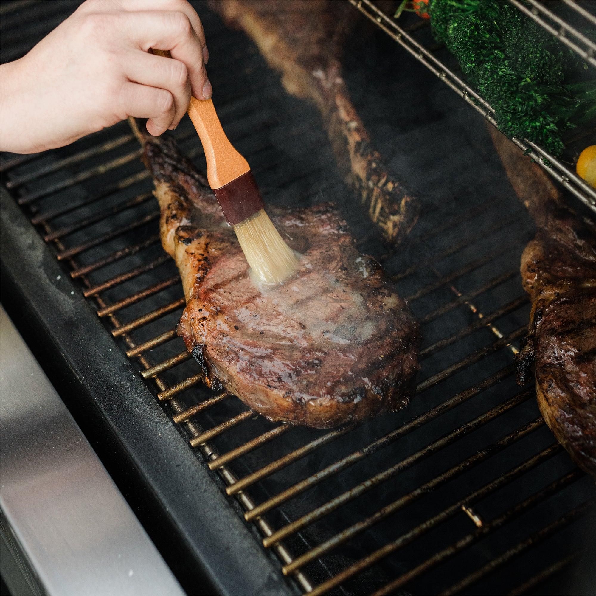 Masterbuilt Gravity Series XT Digital Charcoal BBQ Grill & Smoker with PIZZA OVEN ATTACHMENT