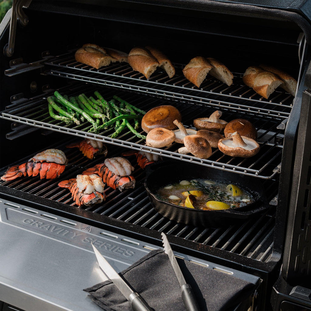 Masterbuilt Gravity Series XT Digital Charcoal BBQ Grill & Smoker with PIZZA OVEN ATTACHMENT