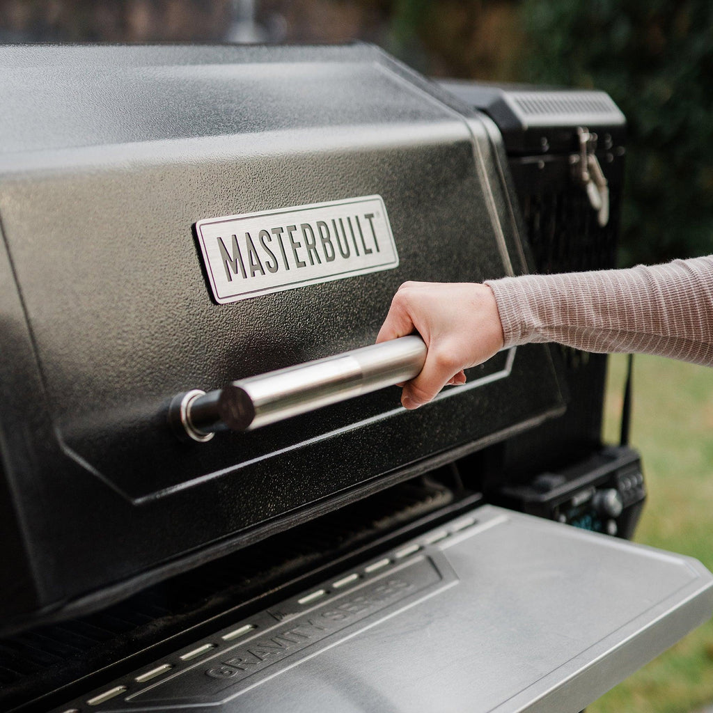 Masterbuilt Gravity Series XT Digital Charcoal BBQ Grill & Smoker with PIZZA OVEN ATTACHMENT