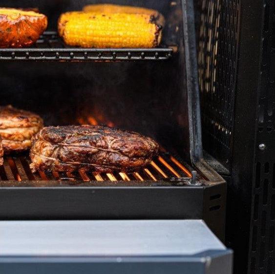 Masterbuilt Gravity Series™ 800 Digital Charcoal Griddle + Grill + Smoker with PIZZA OVEN ATTACHMENT